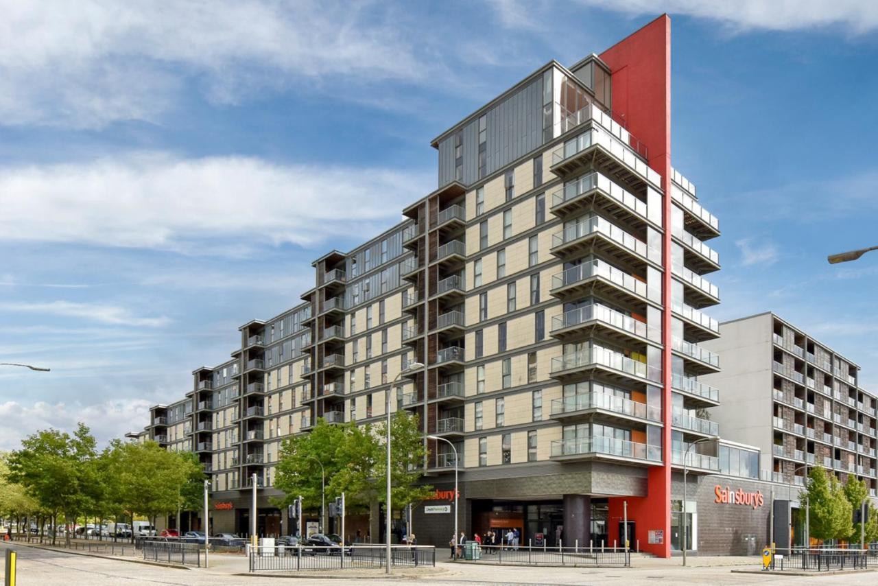 The Vizion Serviced Apartments From Pincott Properties - Free Parking, Private Balcony, And Wifi ミルトン・ケインズ エクステリア 写真
