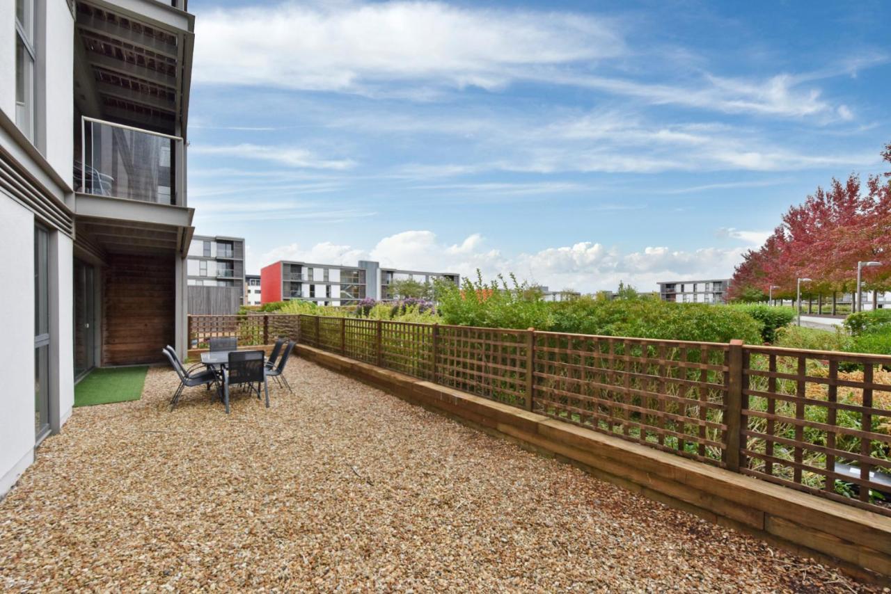 The Vizion Serviced Apartments From Pincott Properties - Free Parking, Private Balcony, And Wifi ミルトン・ケインズ エクステリア 写真