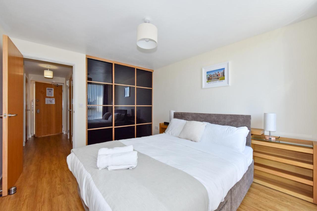 The Vizion Serviced Apartments From Pincott Properties - Free Parking, Private Balcony, And Wifi ミルトン・ケインズ エクステリア 写真