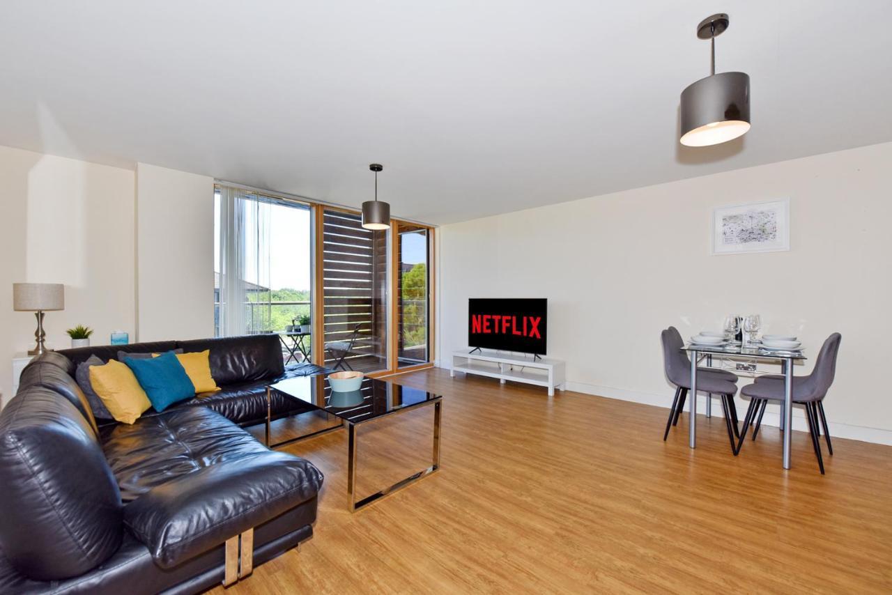 The Vizion Serviced Apartments From Pincott Properties - Free Parking, Private Balcony, And Wifi ミルトン・ケインズ エクステリア 写真