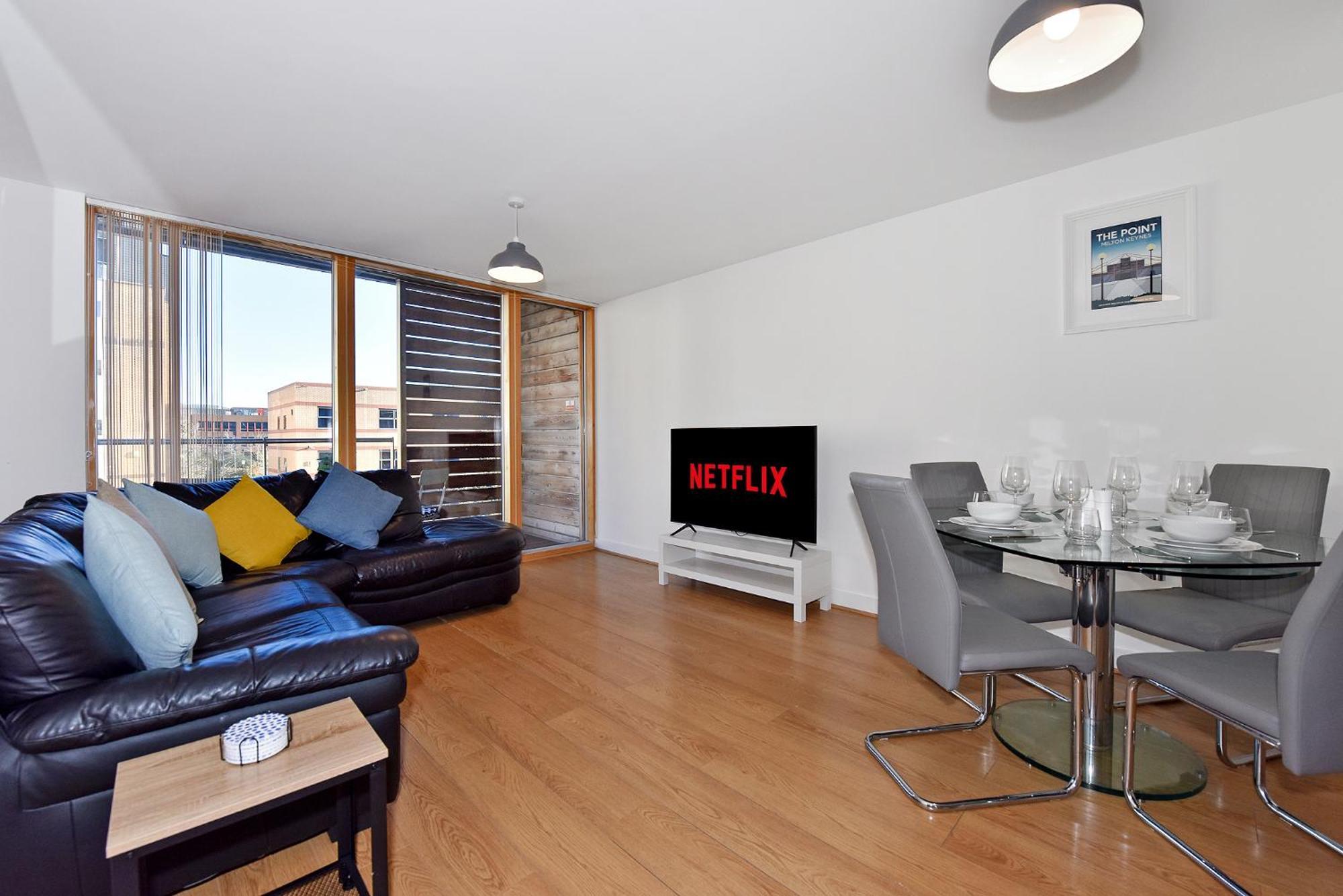 The Vizion Serviced Apartments From Pincott Properties - Free Parking, Private Balcony, And Wifi ミルトン・ケインズ エクステリア 写真