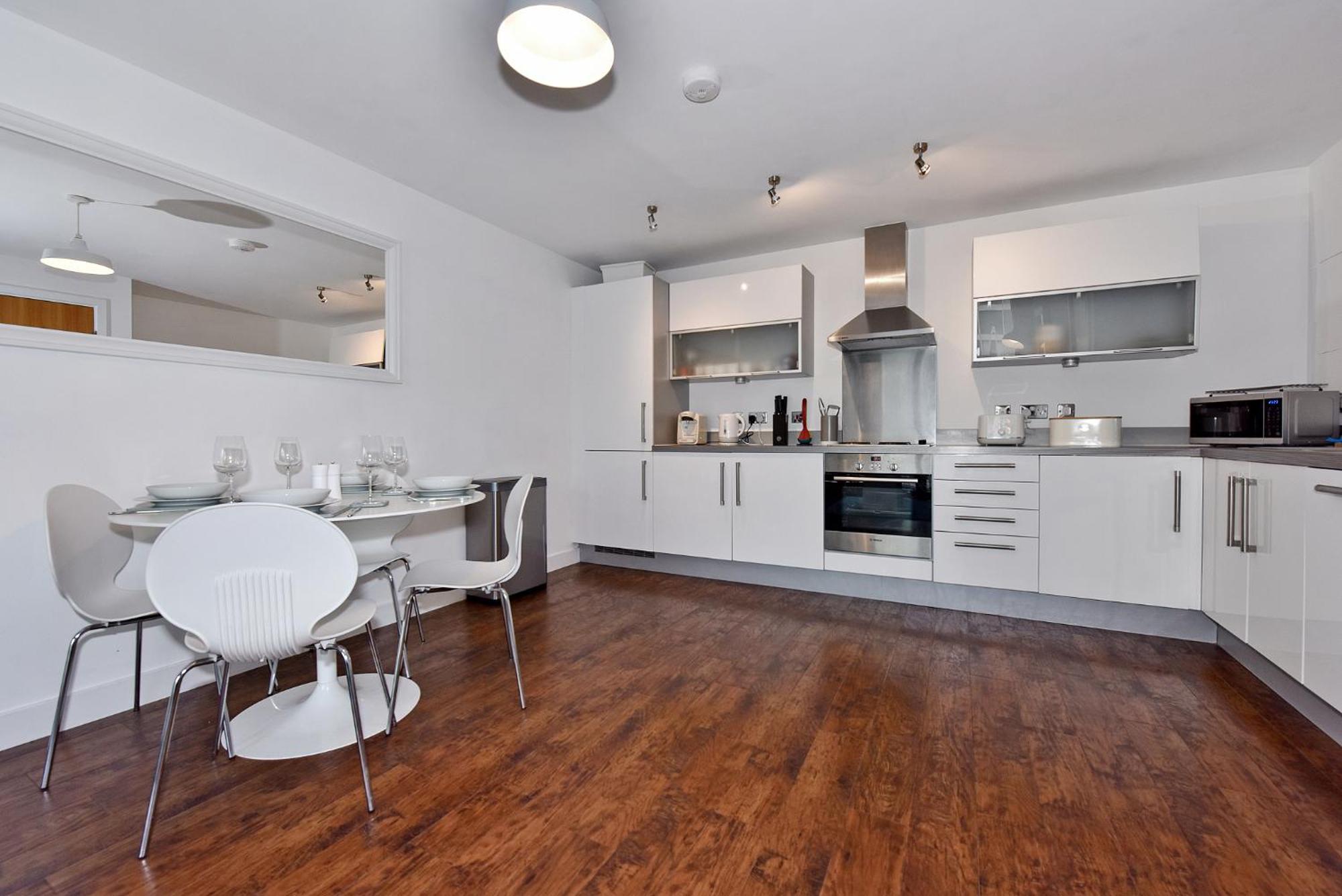 The Vizion Serviced Apartments From Pincott Properties - Free Parking, Private Balcony, And Wifi ミルトン・ケインズ エクステリア 写真