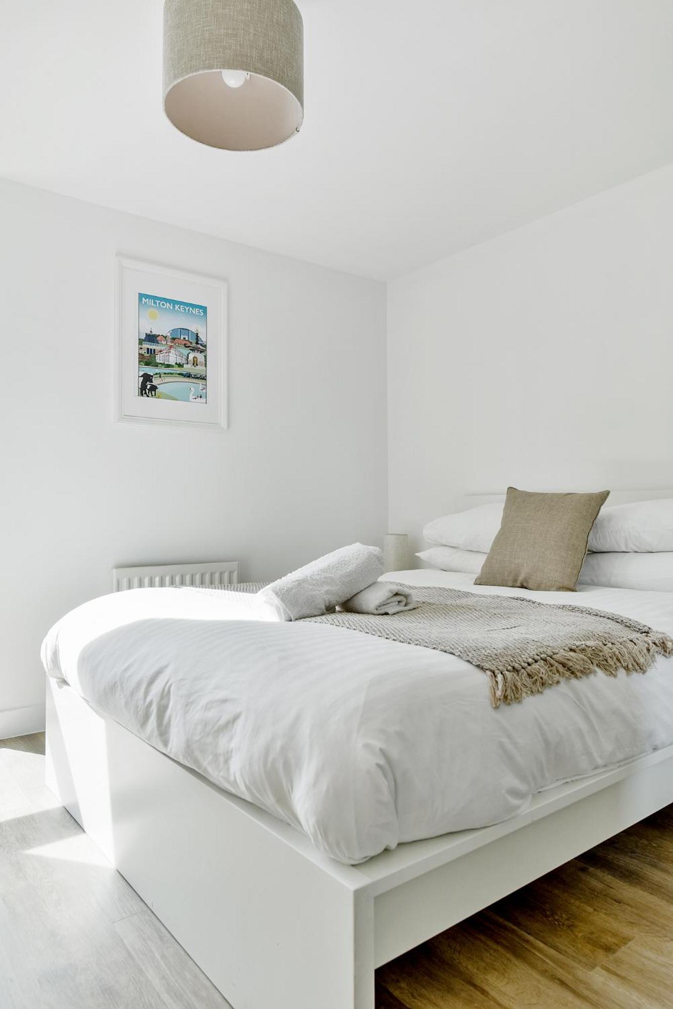 The Vizion Serviced Apartments From Pincott Properties - Free Parking, Private Balcony, And Wifi ミルトン・ケインズ エクステリア 写真