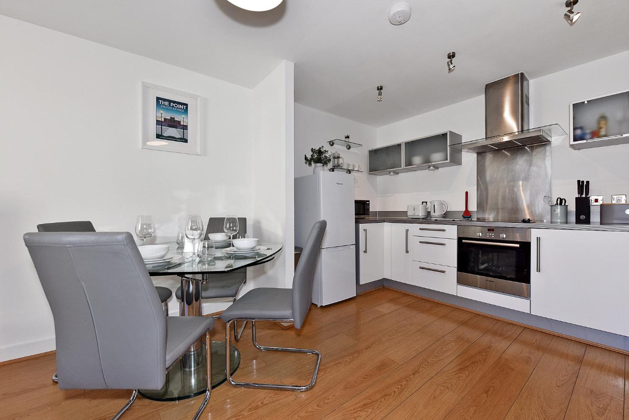 The Vizion Serviced Apartments From Pincott Properties - Free Parking, Private Balcony, And Wifi ミルトン・ケインズ 部屋 写真