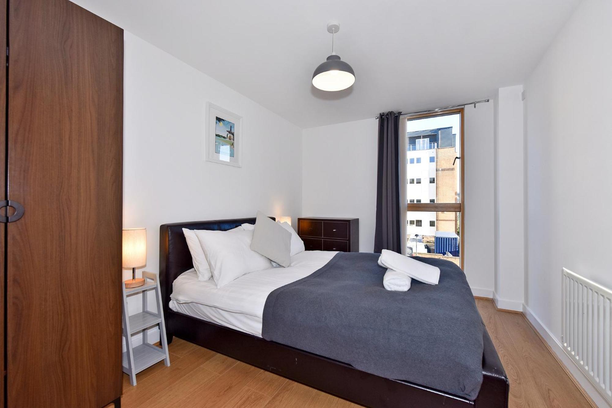 The Vizion Serviced Apartments From Pincott Properties - Free Parking, Private Balcony, And Wifi ミルトン・ケインズ 部屋 写真