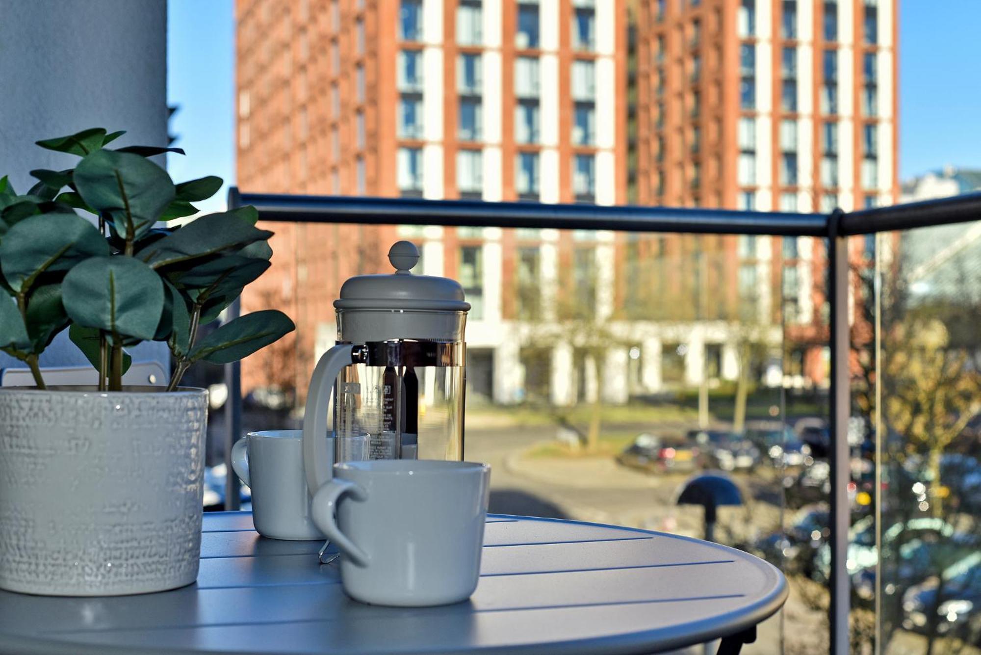 The Vizion Serviced Apartments From Pincott Properties - Free Parking, Private Balcony, And Wifi ミルトン・ケインズ 部屋 写真