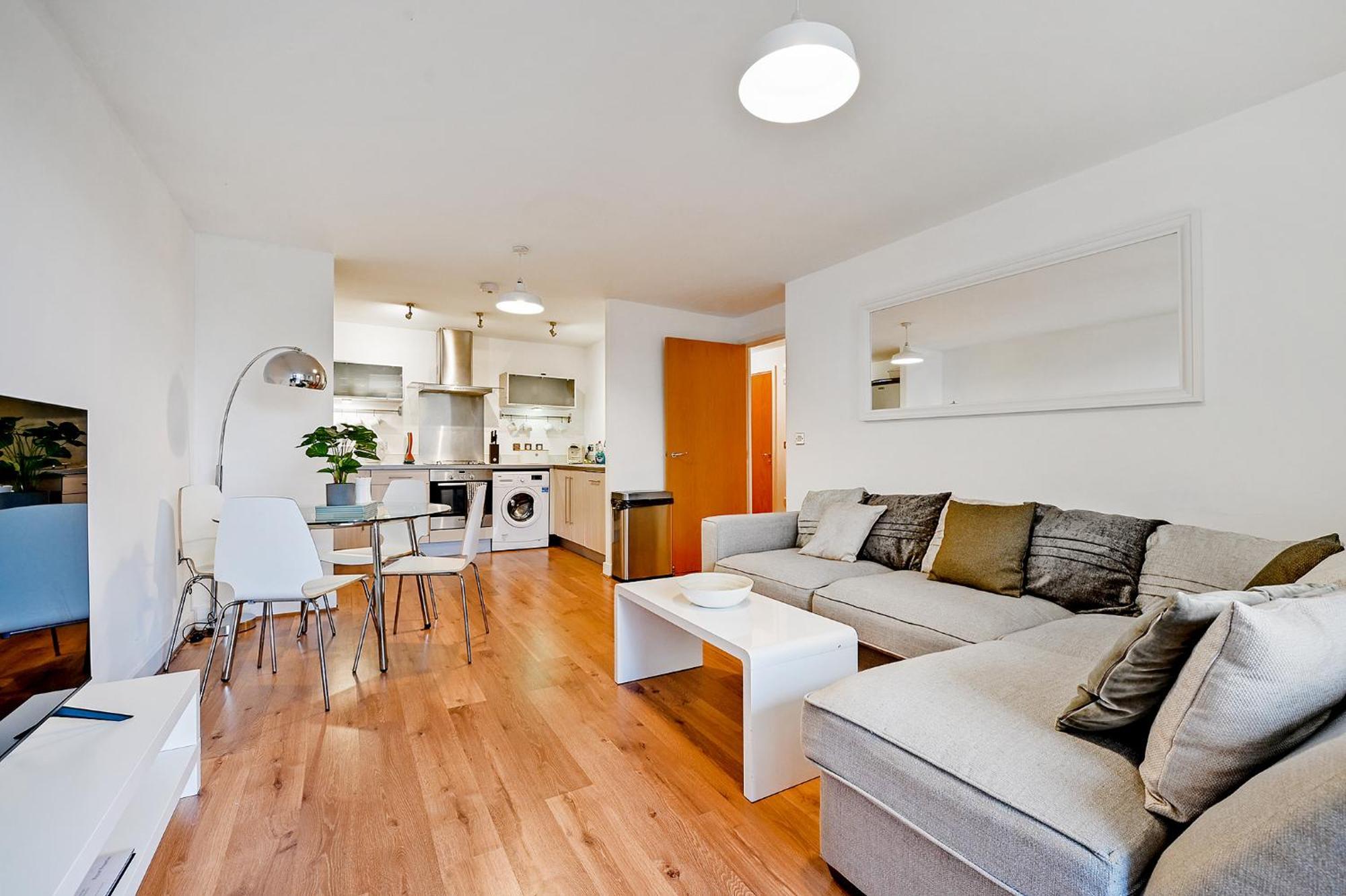 The Vizion Serviced Apartments From Pincott Properties - Free Parking, Private Balcony, And Wifi ミルトン・ケインズ エクステリア 写真