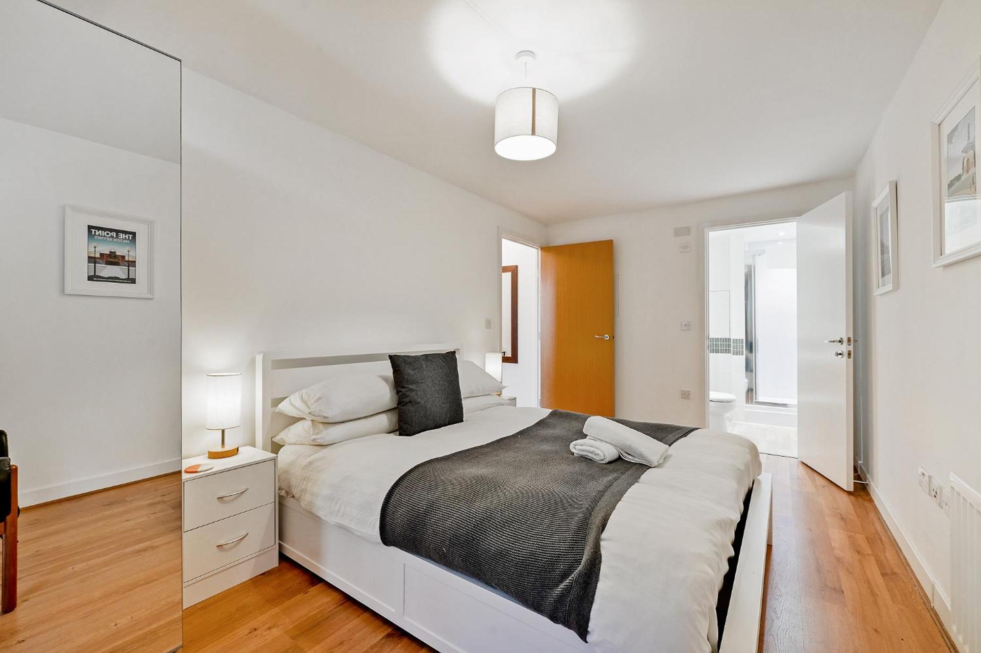 The Vizion Serviced Apartments From Pincott Properties - Free Parking, Private Balcony, And Wifi ミルトン・ケインズ エクステリア 写真